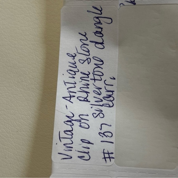 # 137 vintage/antique rhinestone Crystal silver tone dangle screw back earrings - Picture 6 of 6